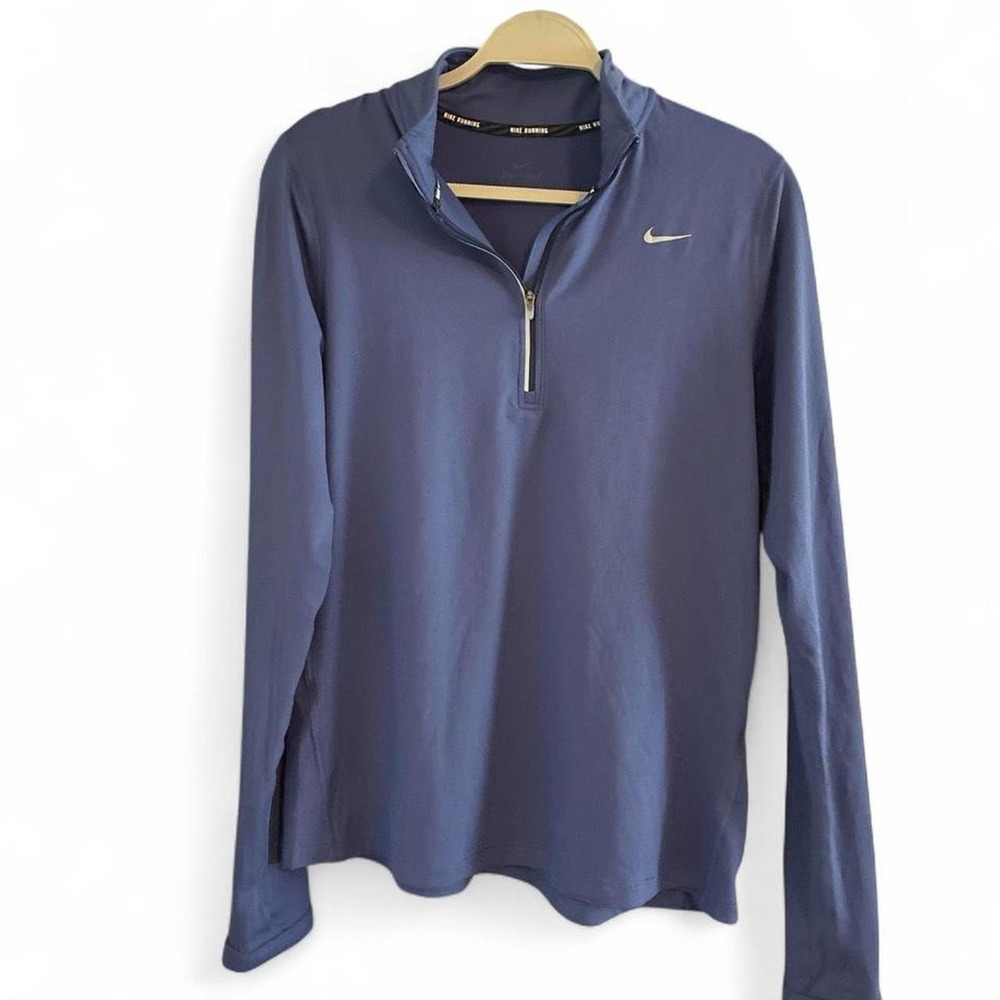 Nike dri fit men's Large navy blue quarter zip top, thumb hole sleeves